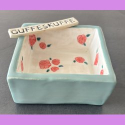 Guffeskuffe nr. 3 Gr�n med roser indvendig