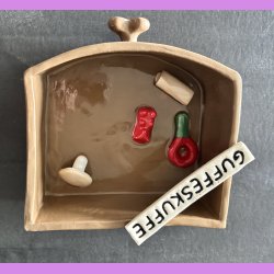 Guffeskuffe nr. 4 Brun med sliksut - vingummi bamse - skumsvamp og karamel.
