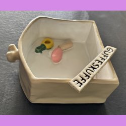 Guffeskuffe nr. 5. Vanilla og hvid. Hjerte vingummi - skumsvamp - sliksut og karamel