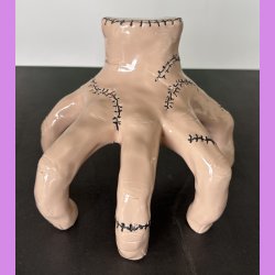 Thing 1 fra familien Addams