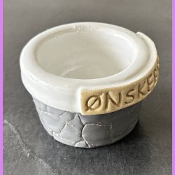 �nskebr�nd - Gr� med hvid inde i.