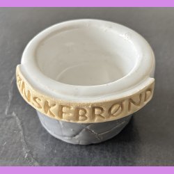 �nskebr�nd - Gr� med hvid inde i.