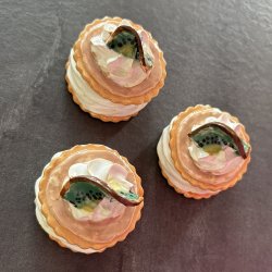 Medalje med kiwi - lys brun glasur