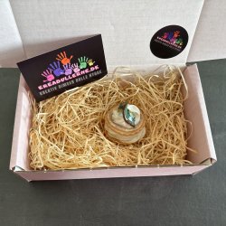 Medalje med skr kiwi - lys brun glasur