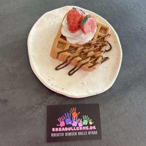Vaffel med softice og jordb�r
