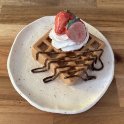 Vaffel med softice og jordbr