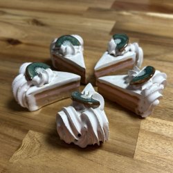 Lagkage stykke med kiwi 