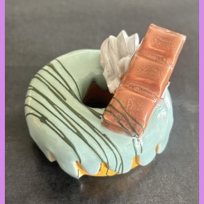 Donut med gr�n glasur og chokolade - Lille