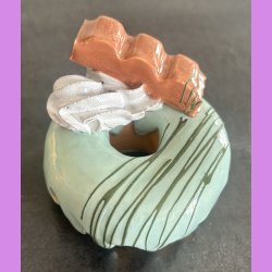 Donut med gr�n glasur og chokolade - Lille