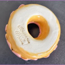 Donut med lyser�d glasur og jordb�r - Stor