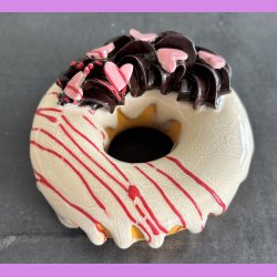 Donut med vanilie glasur og hjerte krymmel - Stor