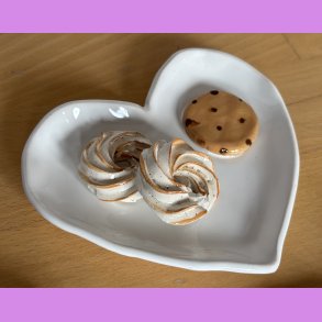 Sm�kager p� tallerken