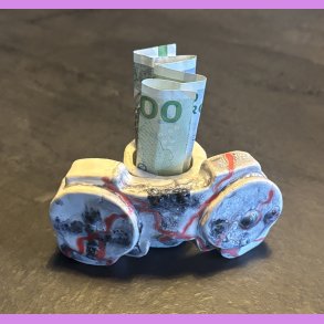 Gamer - Pengegave - Hvid / Rd streg