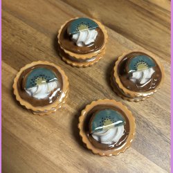 Medalje med kiwi - brun glasur