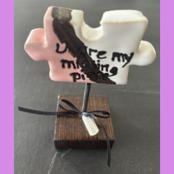 Puslebrik lyserd Med "Blessed" skilt