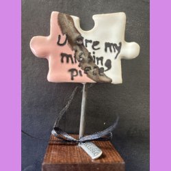 Puslebrik lyserd Med "Blessed" skilt