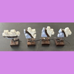 Puslebrik lysebl Med "Love" skilt