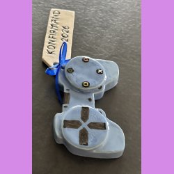 Controller - Bl� med konfirmand skilt