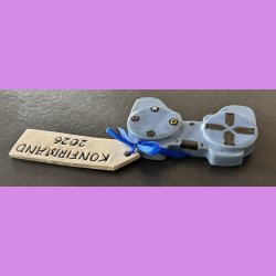 Controller - Bl� med konfirmand skilt