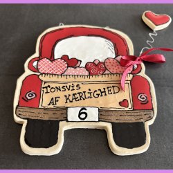 LOVE CAR - R�d med hjerte ballon. Tonsvis af k�rlighed. Med oph�ng.