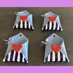 LOVE NOTE kuvert - Bl� med striber - til oph�ng.