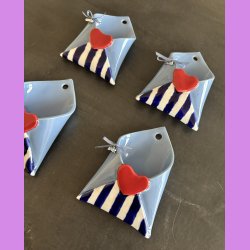 LOVE NOTE kuvert - Bl� med striber - til oph�ng.