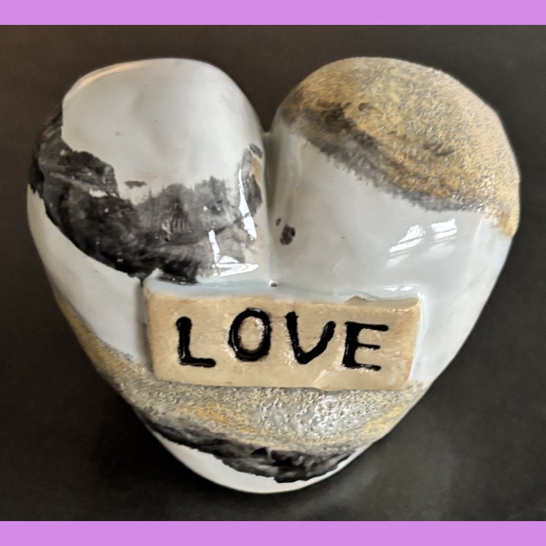 Tilde hjerte nr. 1 - Hvid - sort og krater glasur