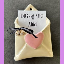 LOVE NOTE kuvert - med lyser�dt hjerte
