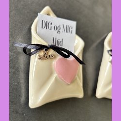 LOVE NOTE kuvert - med lyser�dt hjerte