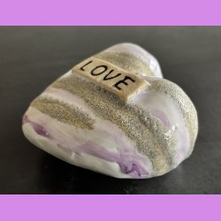 Tilde hjerte nr. 6 - Hvid - lyslilla og krater glasur 