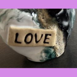 Tilde hjerte nr. 5 - Hvid - gr�n - sort og krater glasur.