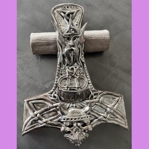 Thors hammer Kmpe Mjlner