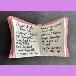Bog - Nr. 13 - Opskrift p� K�rlighed - Lyser�d cover - Bog der st�r.