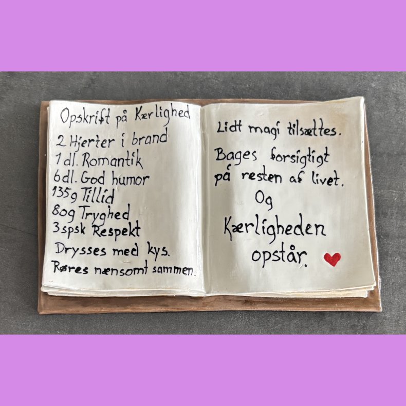 Bog - Nr. 16 - Opskrift p� K�rlighed - Bog der ligger ned - Brunt Cover.