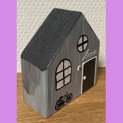 Tr hus - grt -nr. 7 - Cykel -tekst "home".