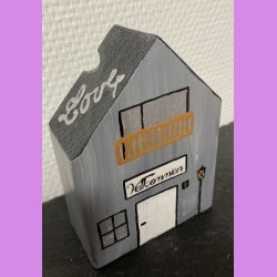 Tr hus - grt - nr.1 - "Velkommen".