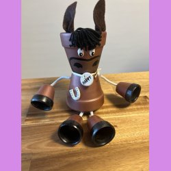 Pottedyr "Hest" med hestesko og pearl skilt