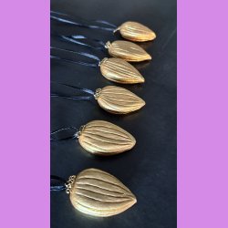 �rets mandel trof� mini med snor- Guld �rstal